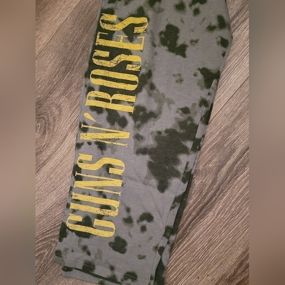 Guns N Roses Tie Dye Crop Lounge Sweatpants Medium - Picture 2 of 7